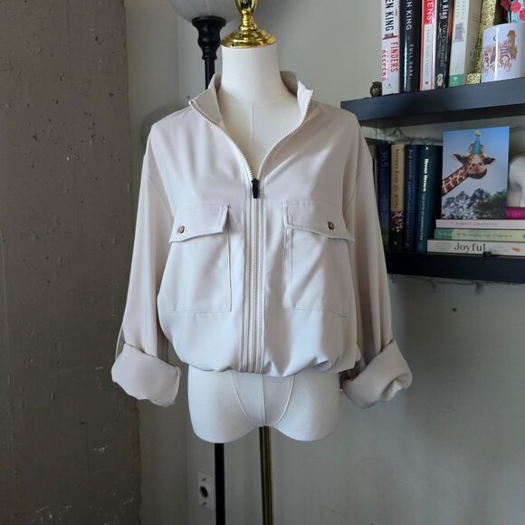 Halara Silky Lightweight Cream Colored Jacket with Roll Tab Long Sleeves NWT - Picture 5 of 16